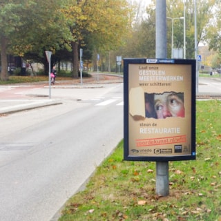 Posters in straatbeeld
