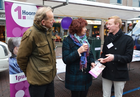270 1.Hoorn in gesprek op het Betje wolffplein