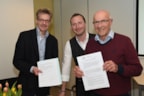 ondertekening zonne-initiatief Hoorn en wethouder Bashara brandweerkazerne klein