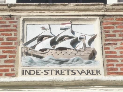 Gevelsteen_Oude_Doelenkade_21,_Hoorn