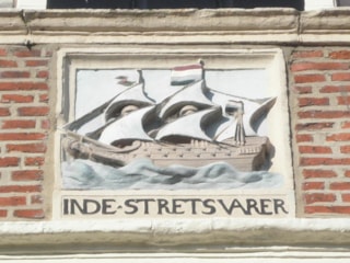 Gevelsteen_Oude_Doelenkade_21,_Hoorn