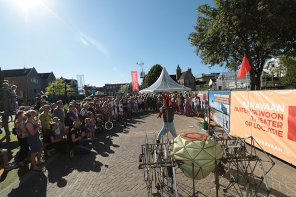 Karavaan_Festival_Kenneth_Stamp[1]