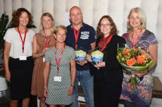 Uitreiking MVO plaquette aan d'Oude Waegh en gemeente Hoorn