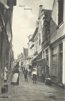 Dames Steeman (Lange Kerkstraat)