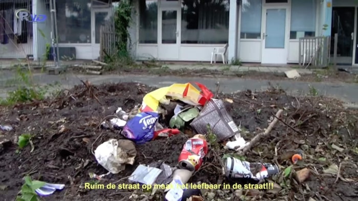 Rotzooi in de Siriusstraat