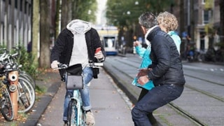 Appen op de fiets