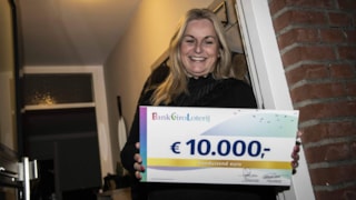 Wendy uit Hoorn wint 10.000 euro in BankGiro Loterij
