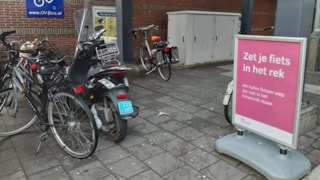 Fietsen weggehaald bij station Hoorn