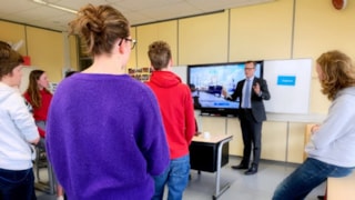 Commissaris Van Dijk start scholenprogramma provincie - Foto Johannes Abeling