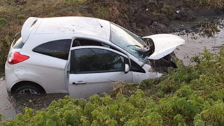 Auto in de sloot3
