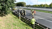 Auto met oplegger in brand op A7 bij Berkhout 3