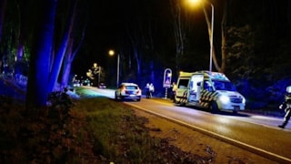 Auto belandt op z'n kant in Hoorn 2