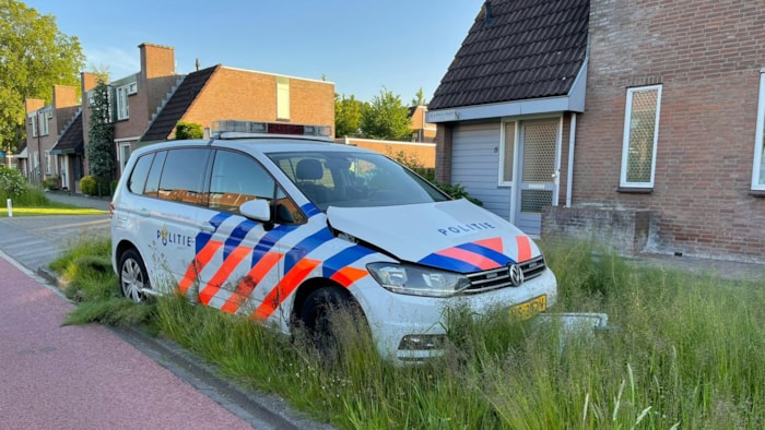 Politieauto crasht in Zwaag3