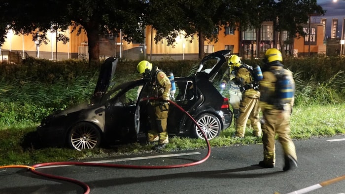 Auto vliegt in brand op N307