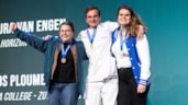 Laura van Engen prijsuitreiking