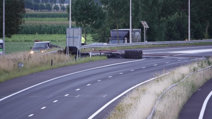 Rommel op de A7 gestort door protesterende boeren1
