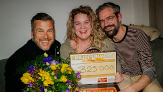 Coen-uit-Hoorn-wint-325.000-euro-tijdens-Postcode-Loterij-Miljoenenjacht