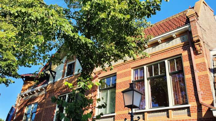 BouwkunstL2. Stadsarchitect van Reijendam ontwierp zijn eigen woonhuis met kantoor aan de Baanstraat in Hoorn