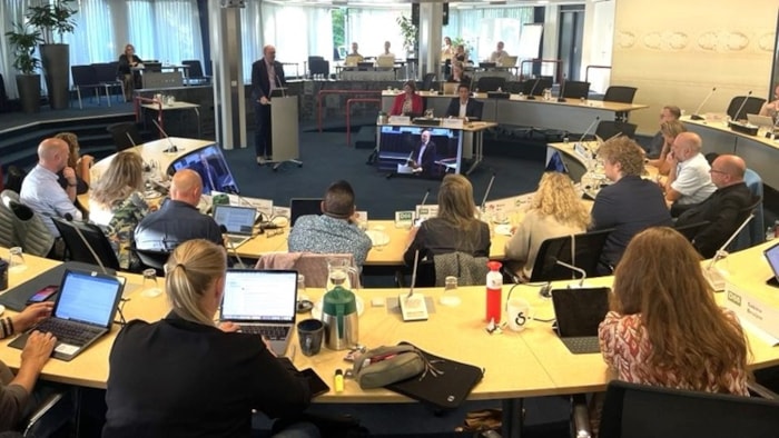 Raadszaal Hoorn commissievergadering 23 mei 2024
