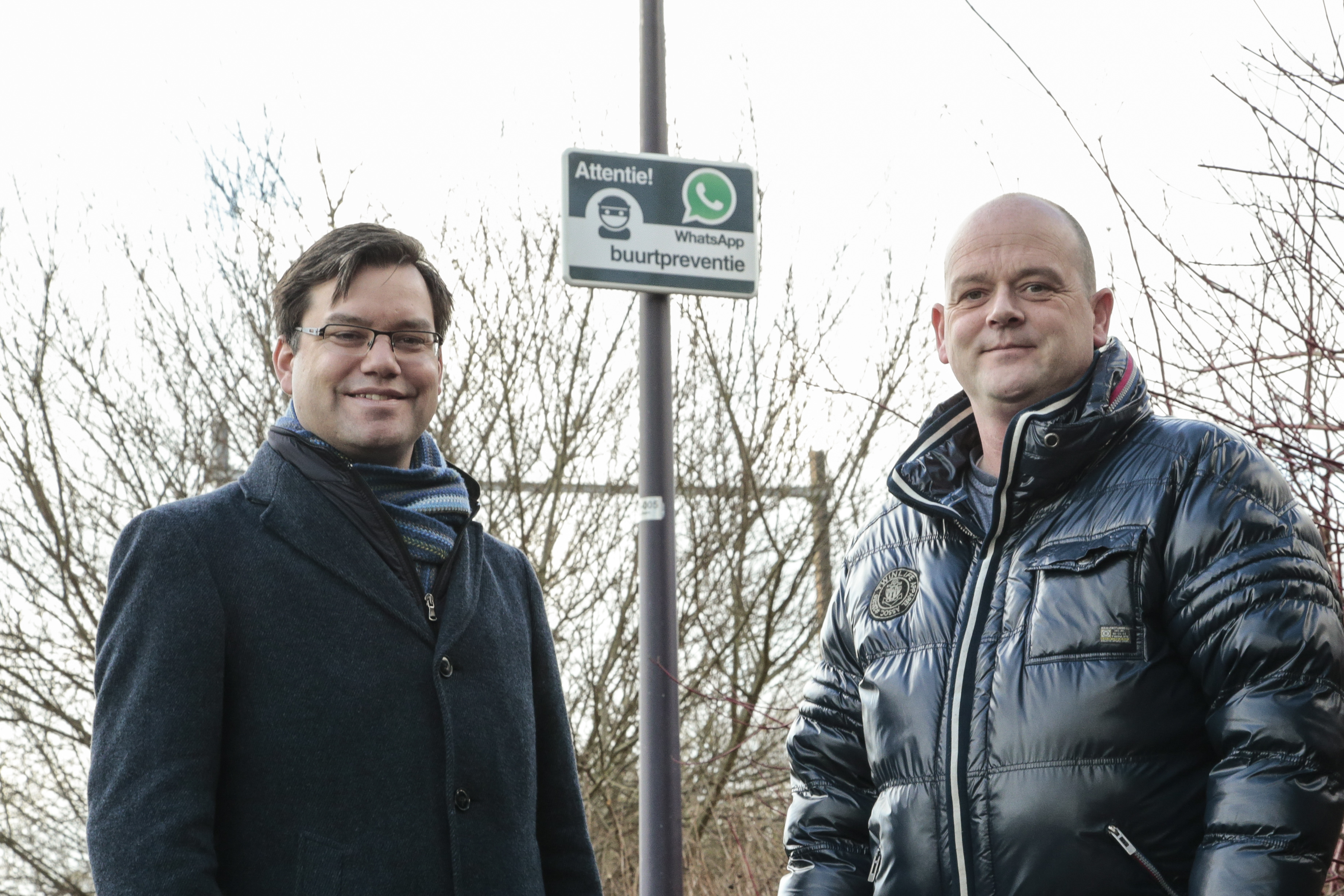 WhatsApp buurtpreventieborden geplaatst in Hoorn 