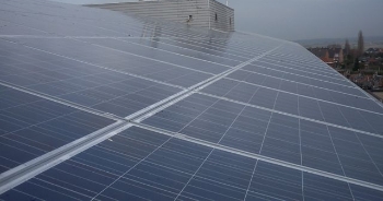 Zonnedaken en zonneweiden: hoe pak ik dat aan?