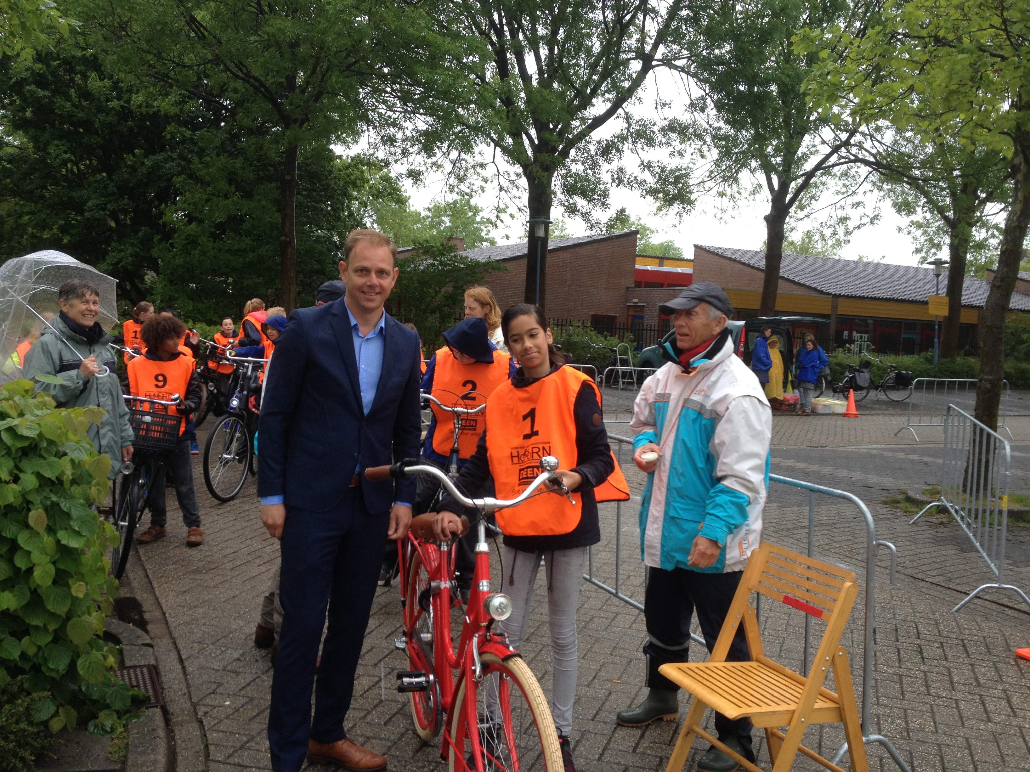 Nieuwe hesjes en wisselende resultaten bij praktisch fiets verkeersexamen