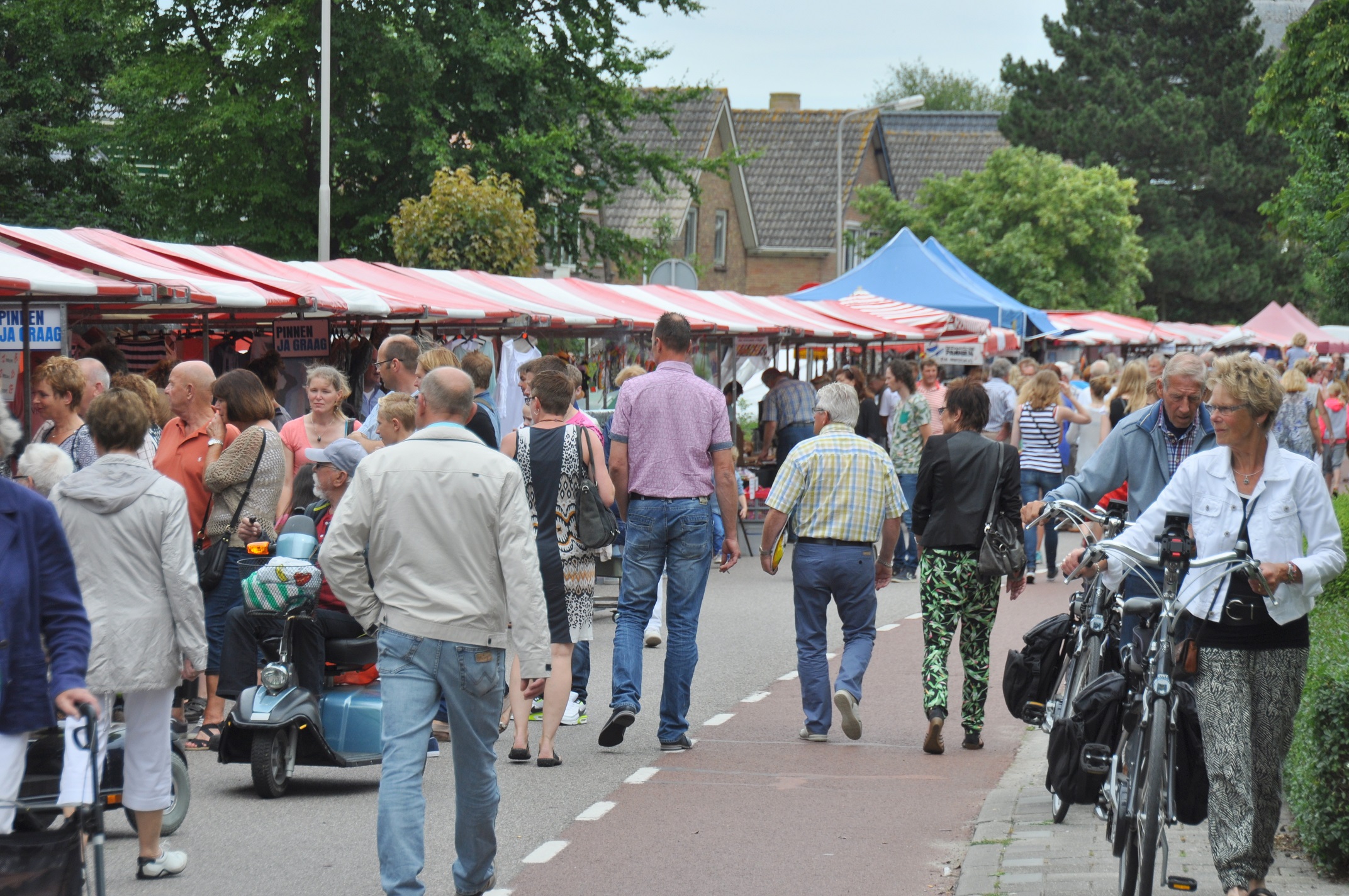 Muziekfestival Op het Plein en Jaarmarkt in Wervershoof, zondag 3 juli