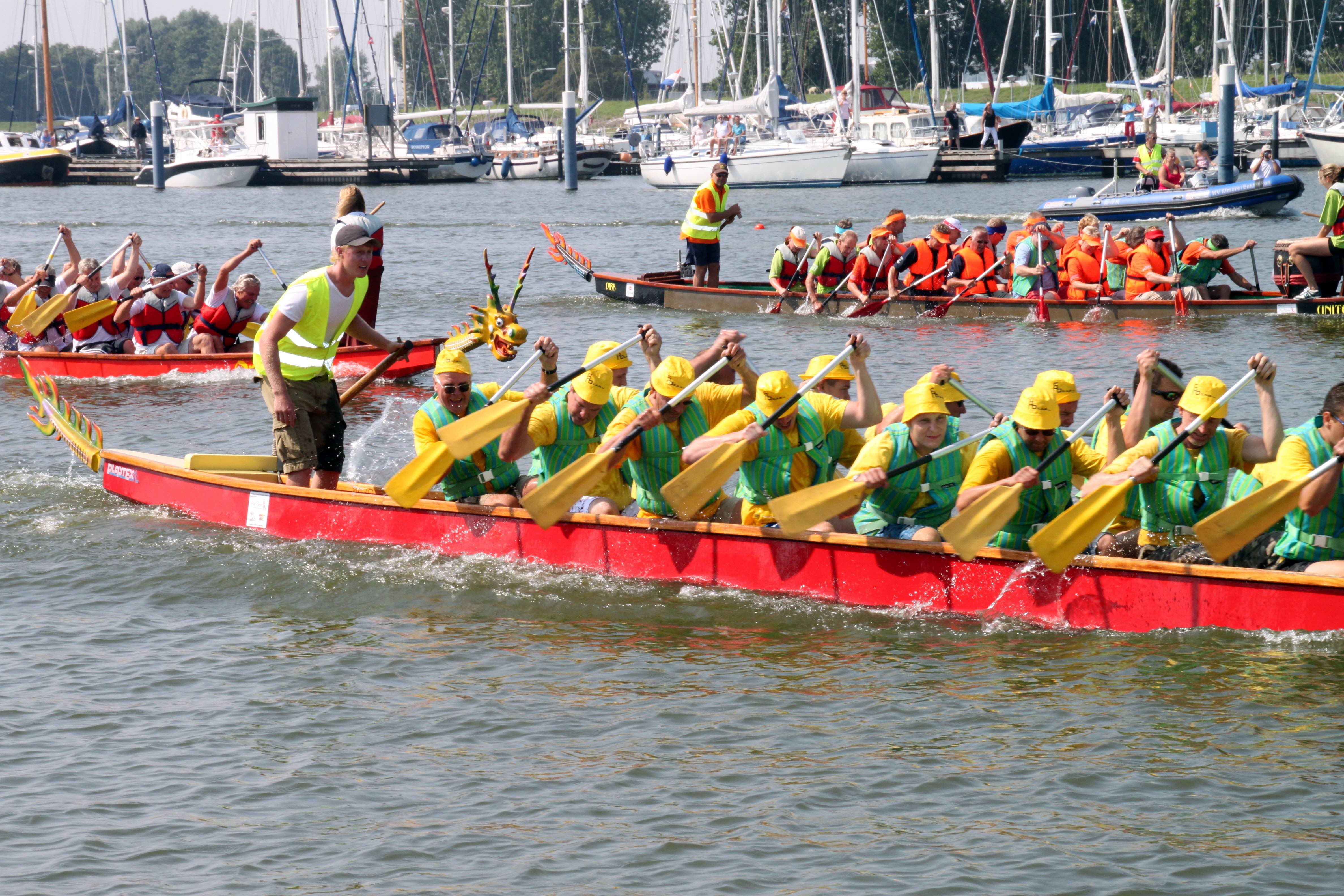 Drakenbootrace Hoorn zondag 21 augustus 