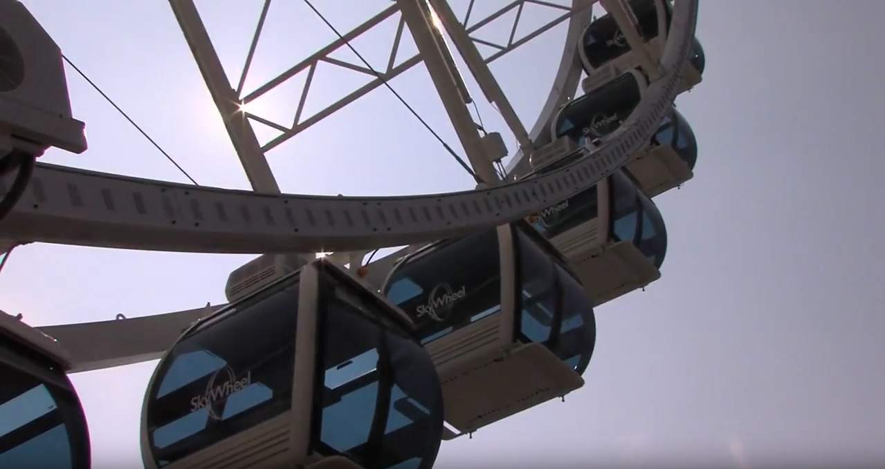 Hoornse kermis met reuzenrad Sky Wheel, Flash,  Freefall Tower en OG3NE!