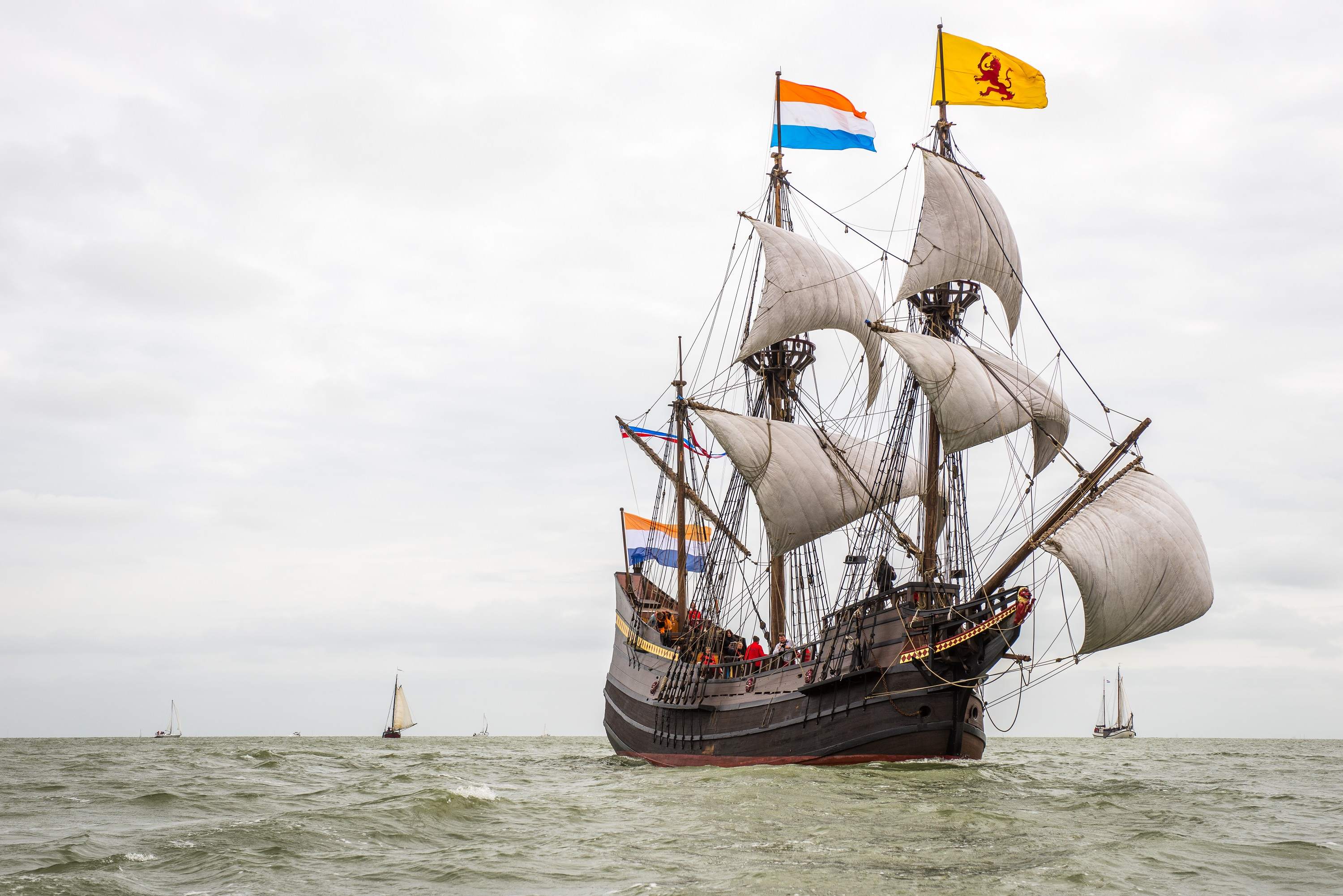 Extra zeiltochten Halve Maen op zaterdag en met kermis
