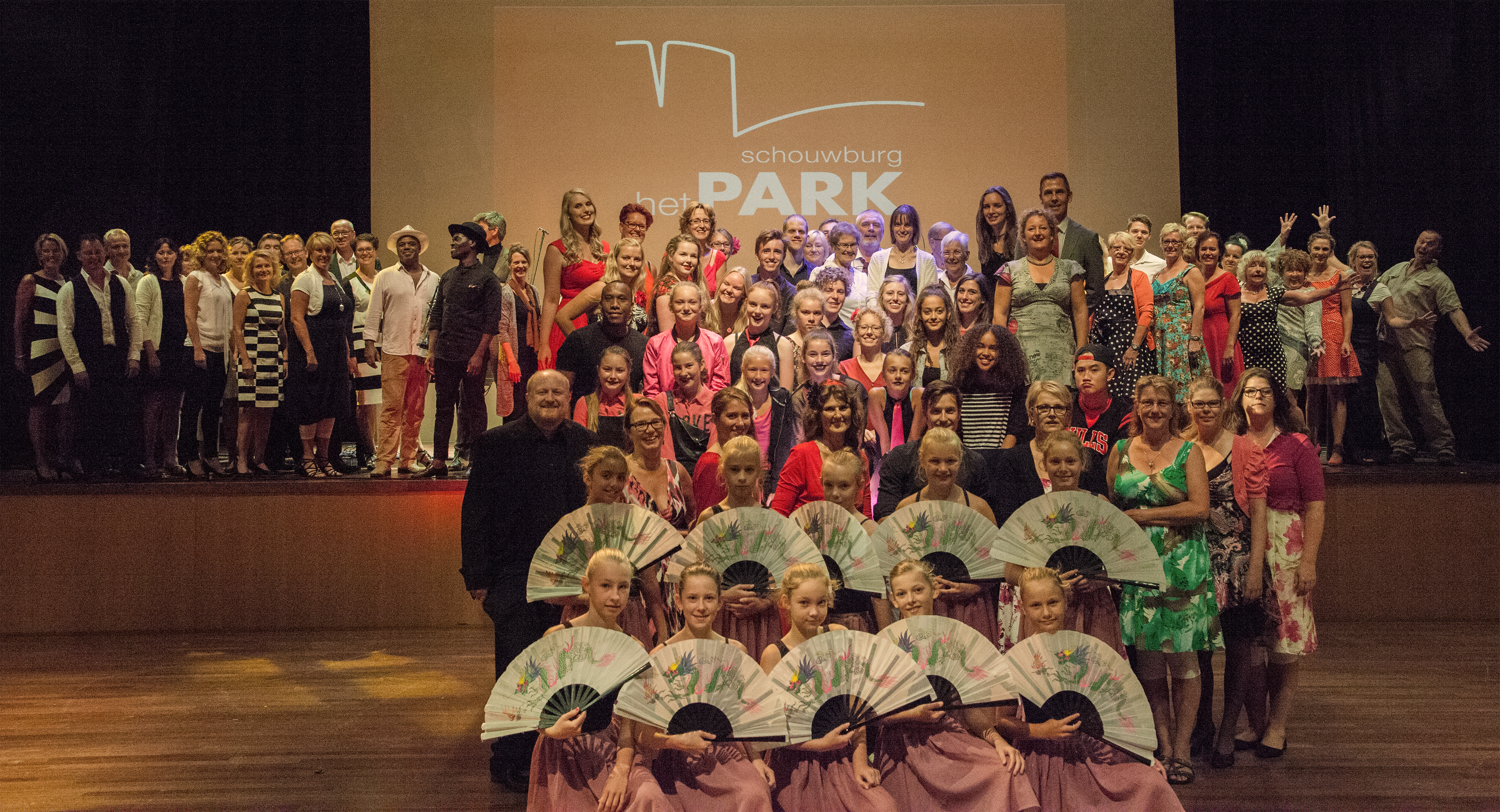 Talenten op podium in Schouwburg Het Park