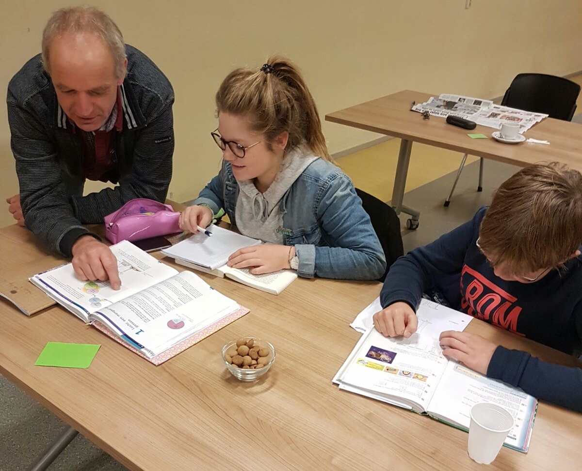Huiswerkbegeleiding Stichting Netwerk start ook in wijkcentrum Kersenboogerd