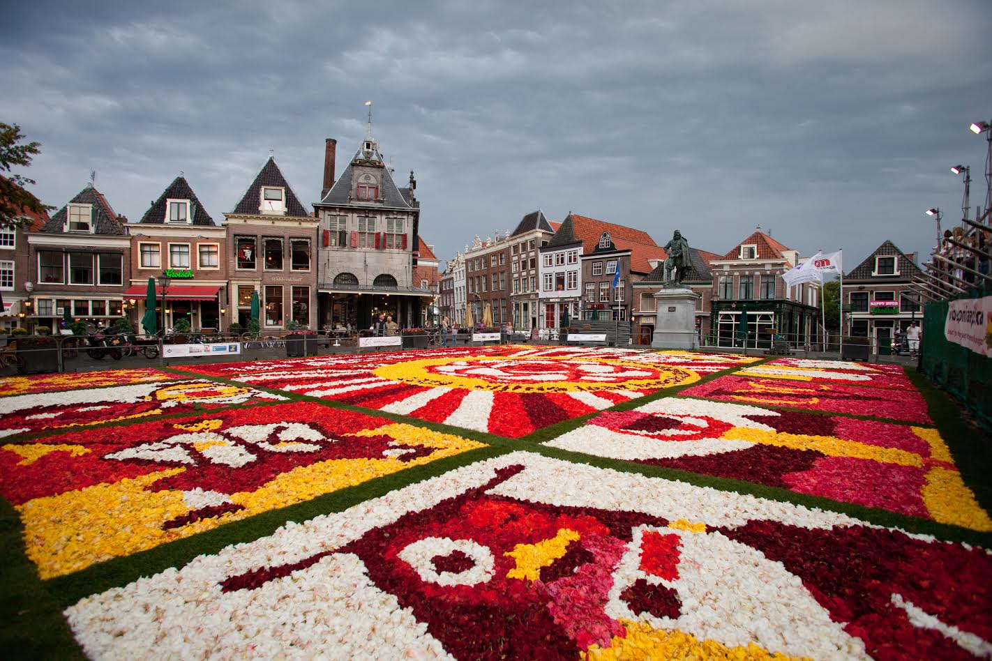 Expositie: In honderdsten gevat