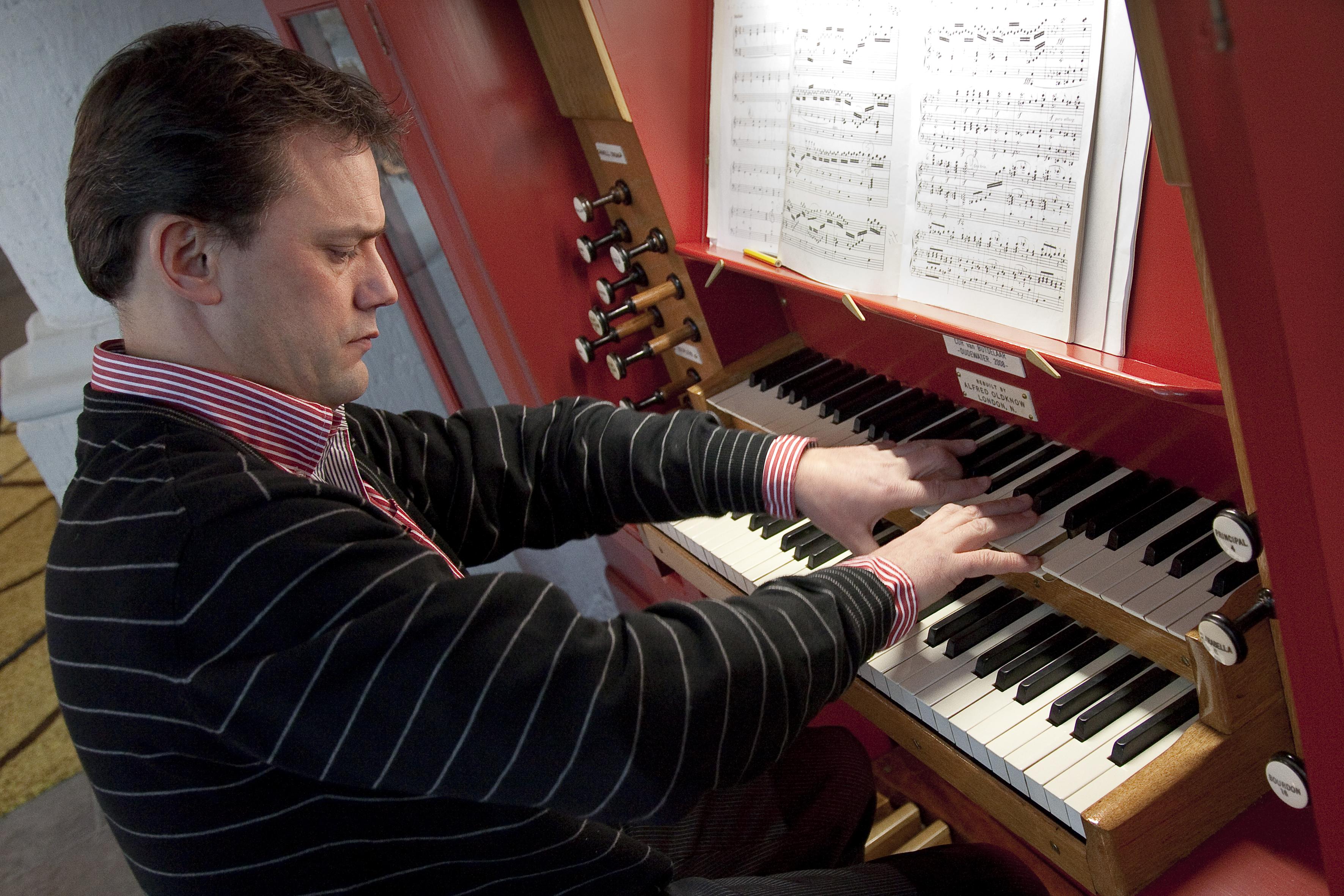 Orgelconcert André van Vliet 17 maart in Hervormde kerk Venhuizen