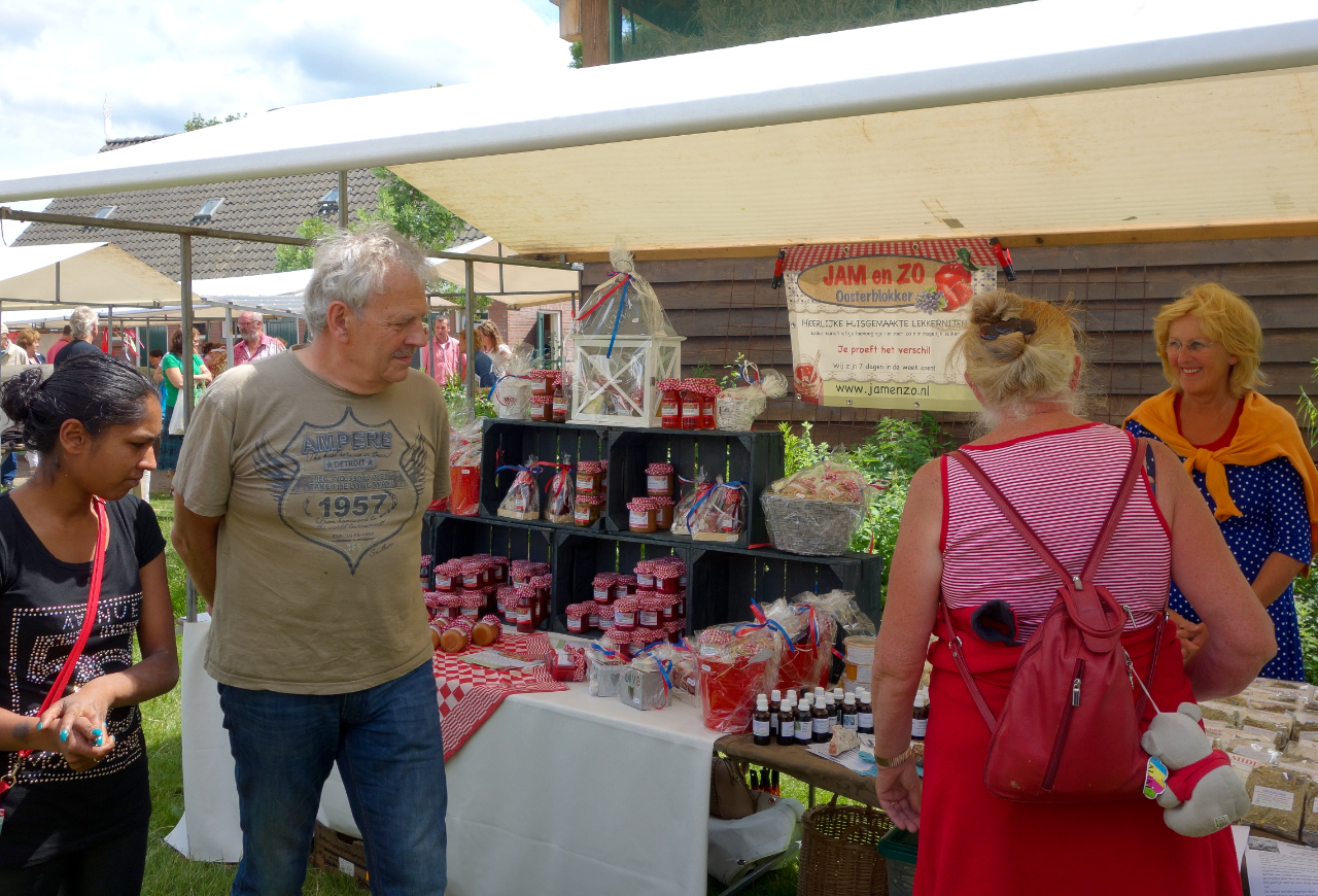 Zomerse markt aktiviteiten