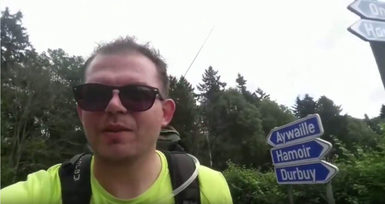 Mark wandelt: hij bereikt het 50 km. punt (Video)