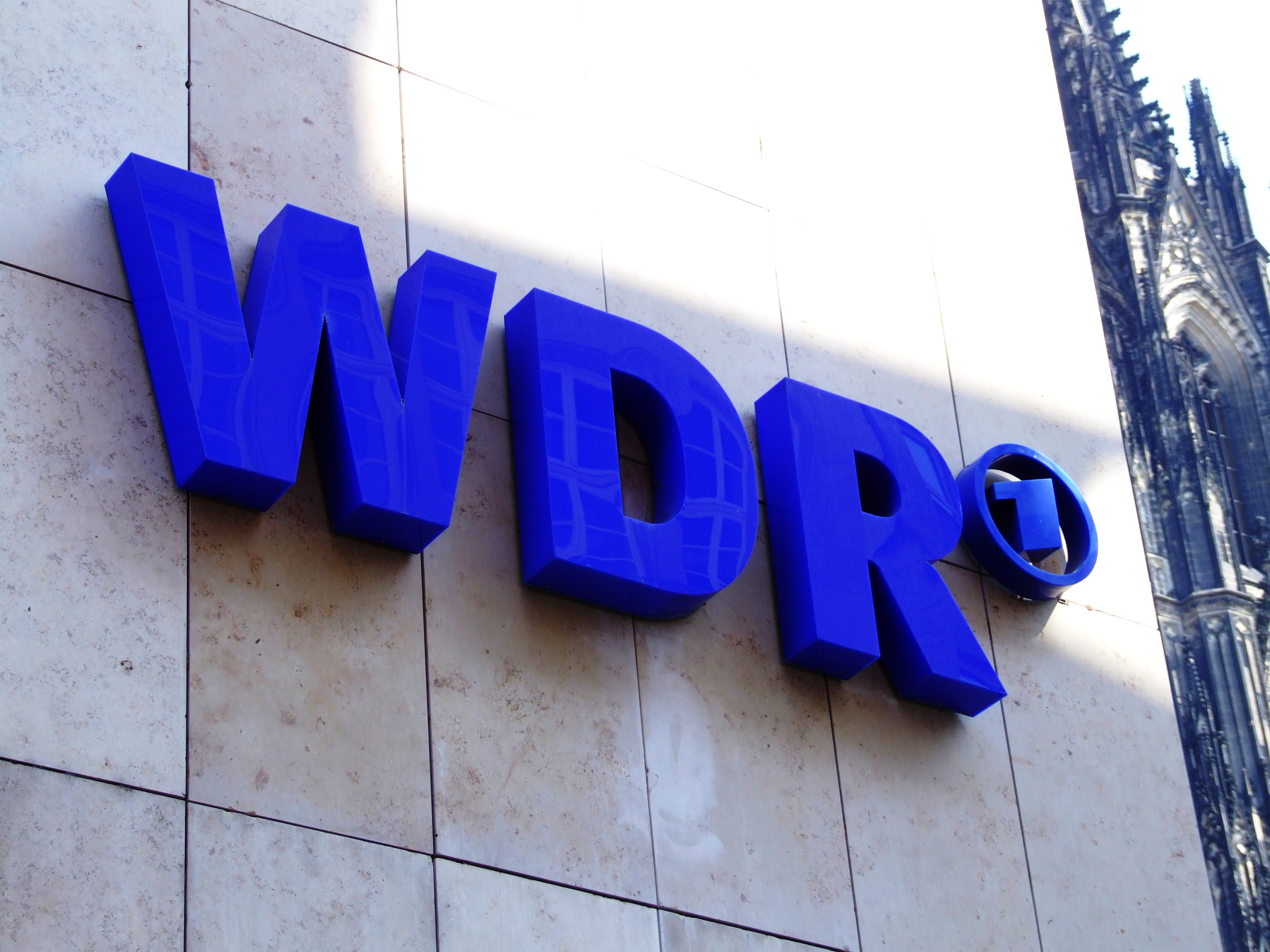 Duitse zender WDR komt naar Holland boven Amsterdam