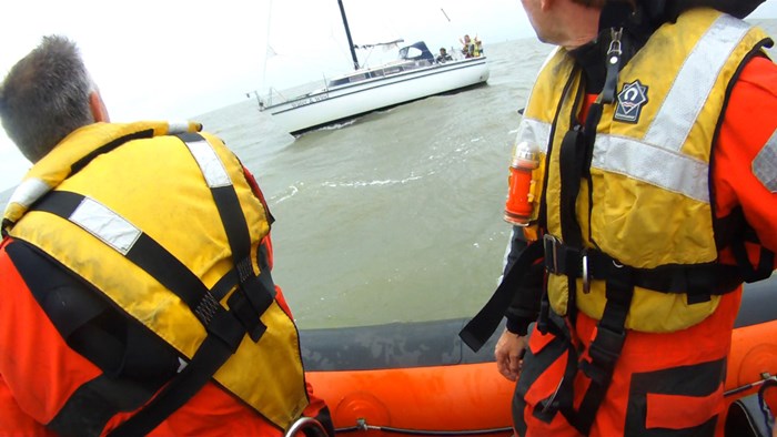 Zeiljacht in de problemen