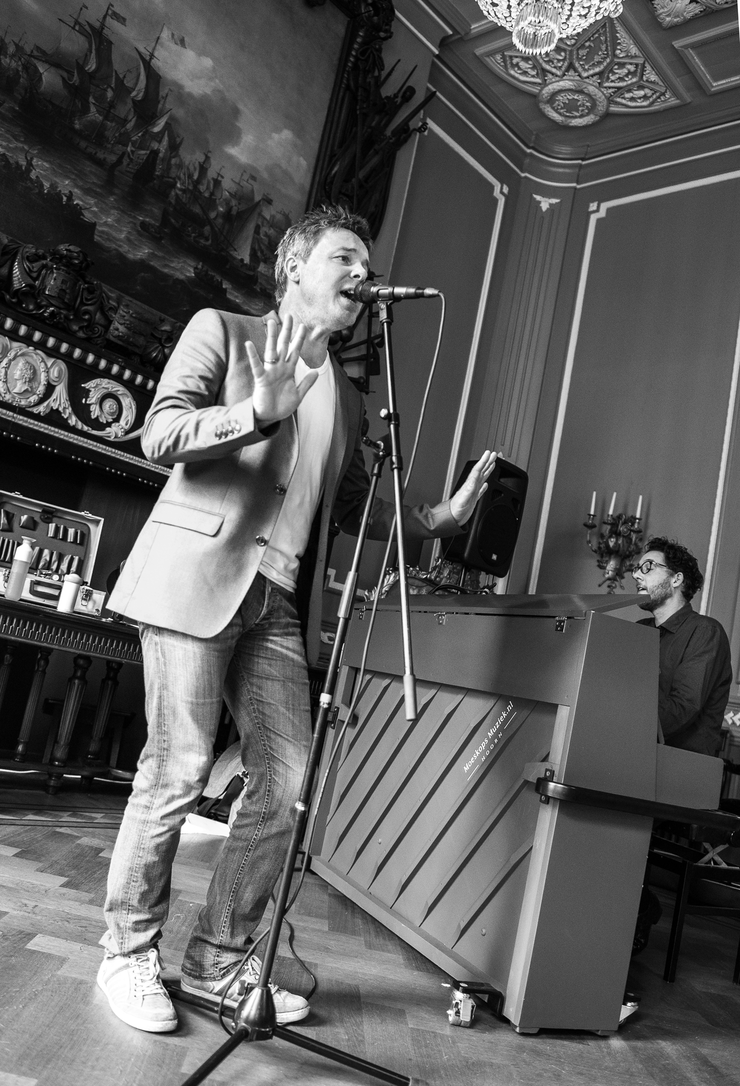 Dol brengt Brel in Kerk Oudendijk