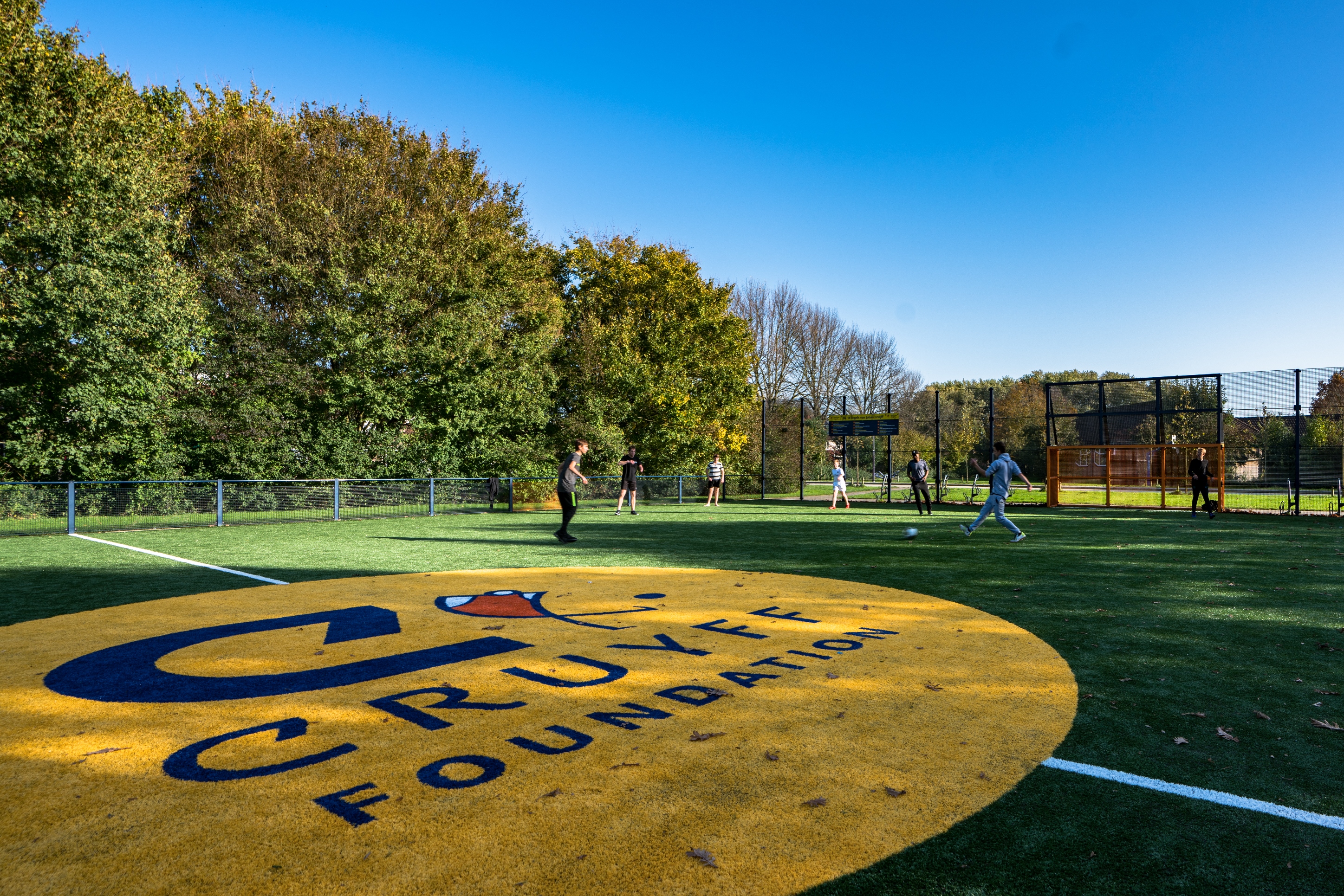 Cruyff Court Kersenboogerd opgeknapt