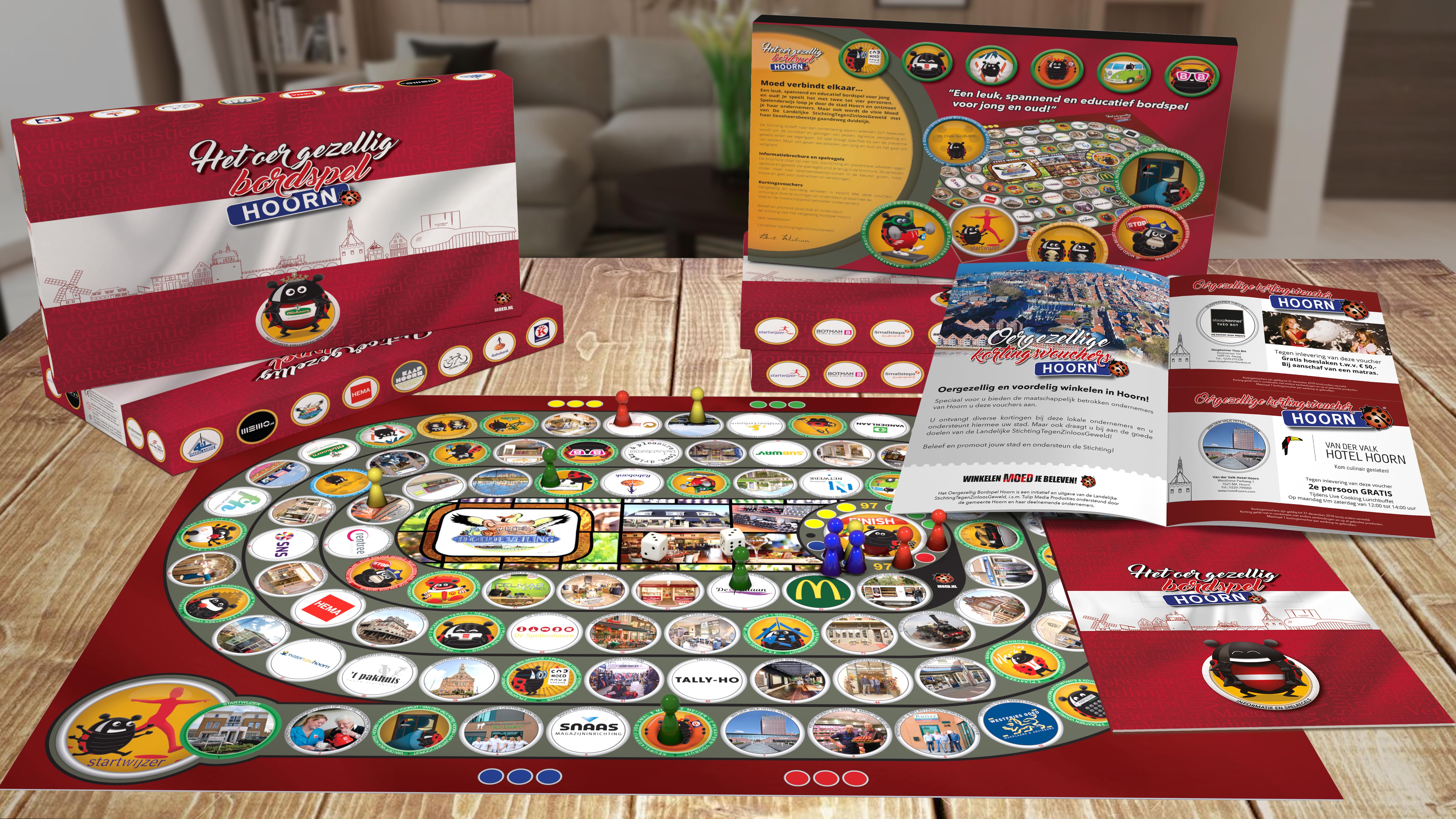 Overhandiging van Het Oergezellig bordspel Hoorn