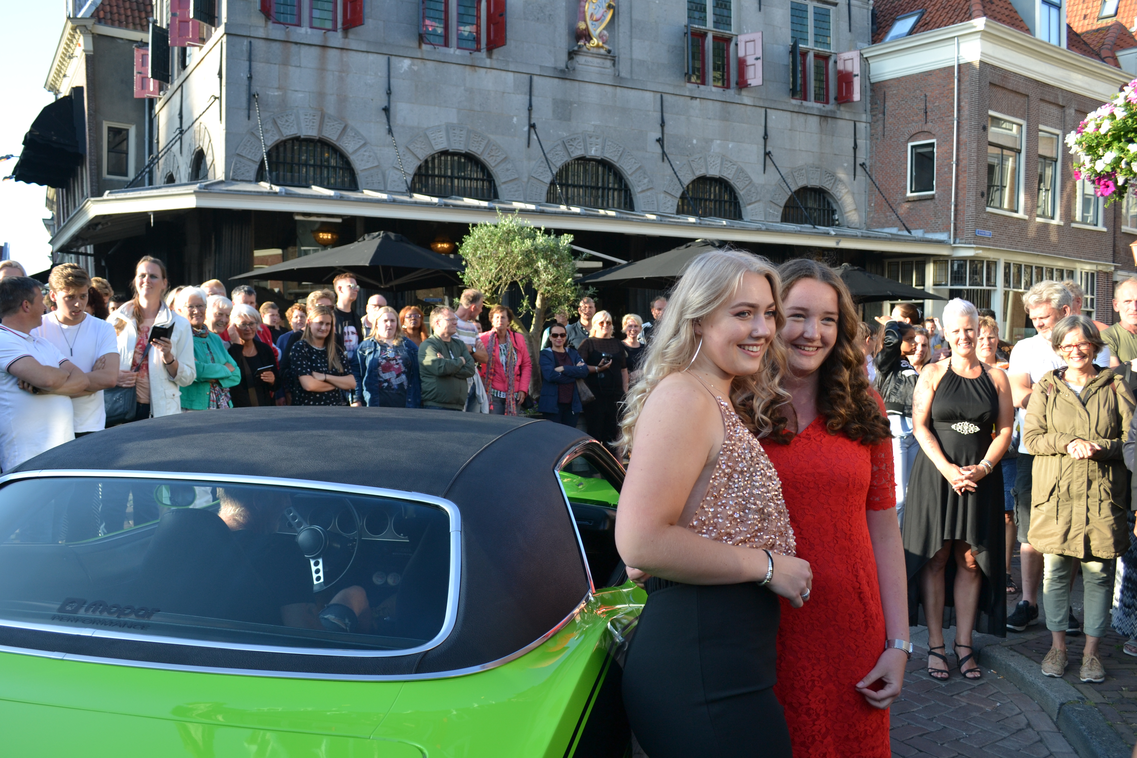 Leerlingen d'Ampte maken groots entree op examengala