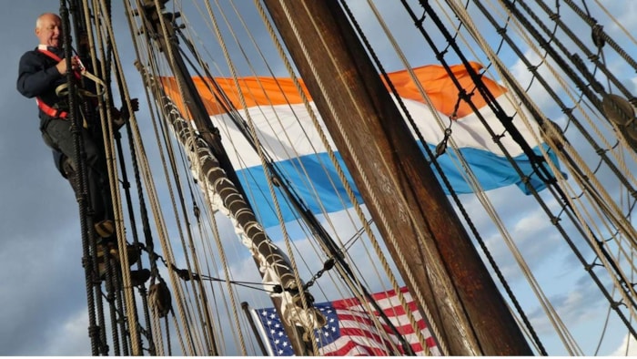 Amerikaanse ambassadeur vaart mee met Halve Maen