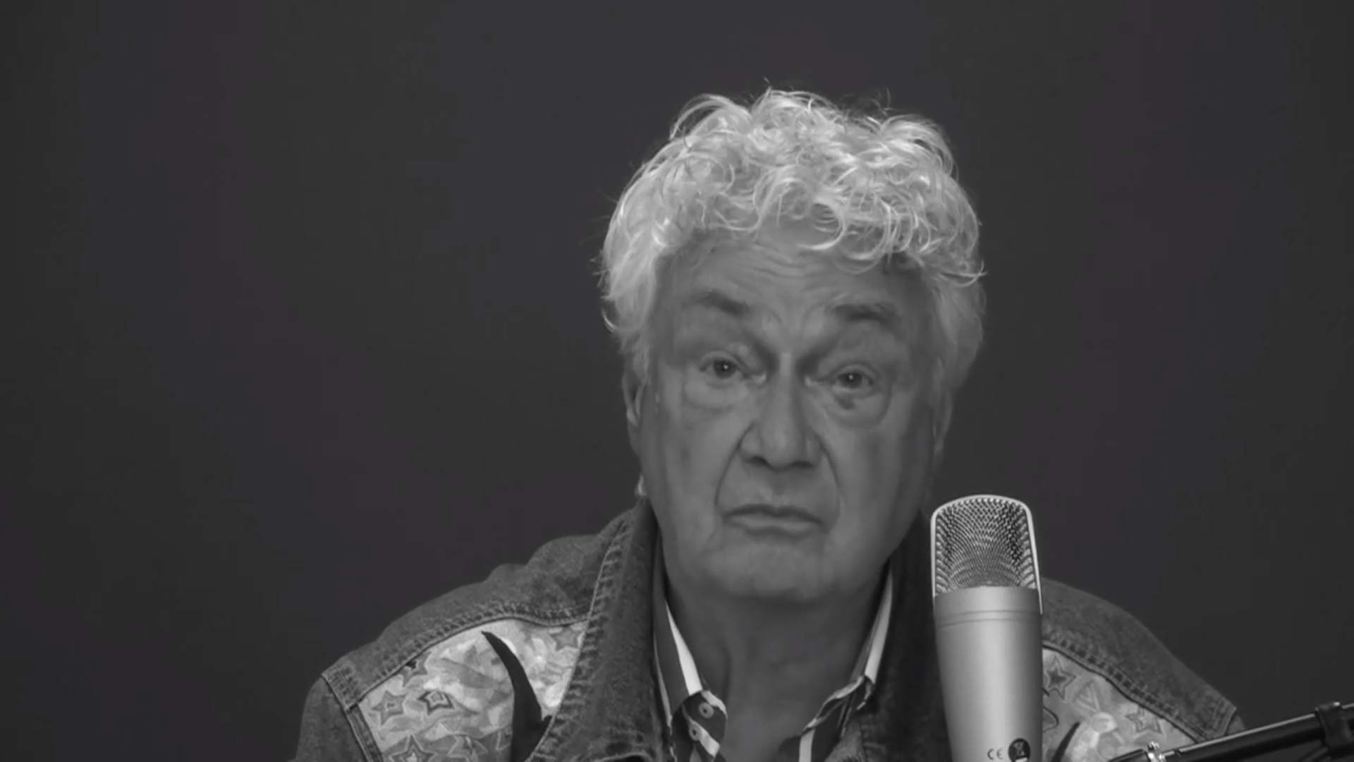 Ze is er nog steeds (Video)