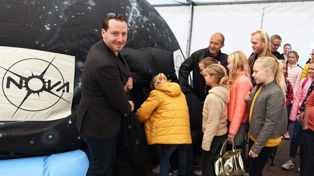 200 kinderen uit Hoorn maken ruimtereis
