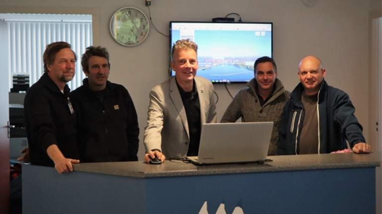 Wethouder Simon Broersma onthult gezamenlijke website Havens Hoorn