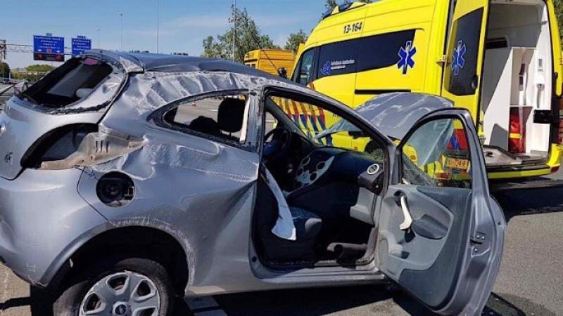 Sandra zoekt getuigen: Sloeg ik 3x over de kop op de A7?