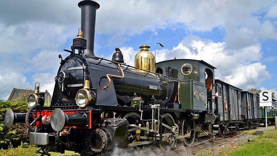 Rotary organiseert trekken aan stoomtram Bello