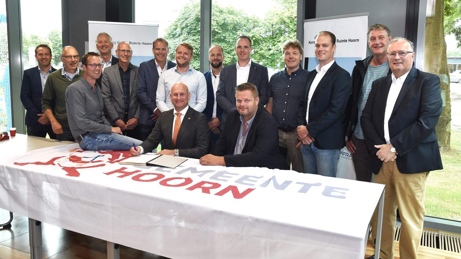 Gemeente Hoorn en ondernemers tekenen open convenant 