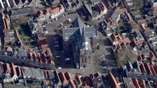 Kerkplein van bovenaf